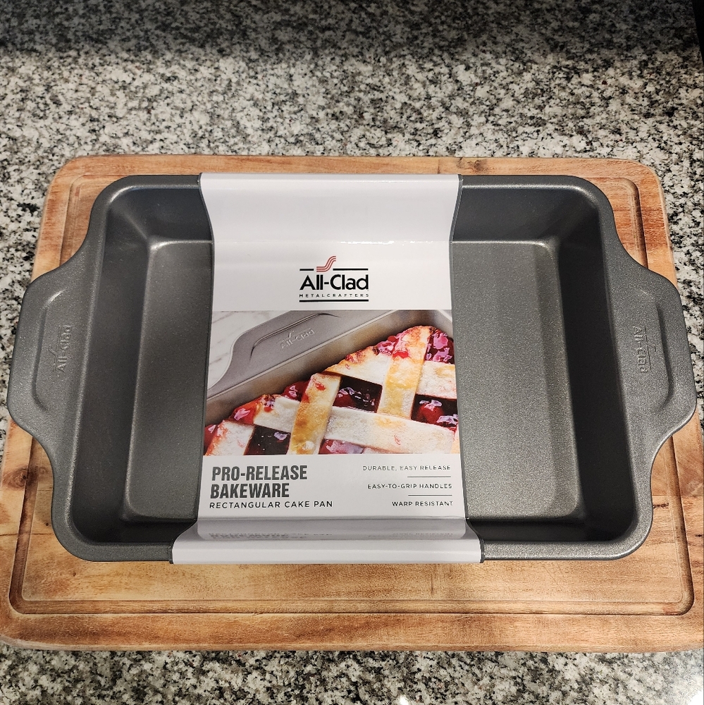 All-Clad Rectangular Cake Pan